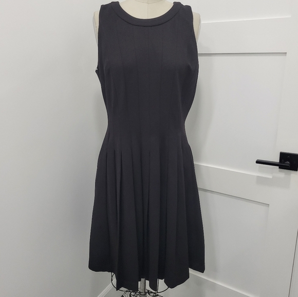 WHBM Pleated Sleeveless Black Midi Dress Size 12 - Picture 2 of 12